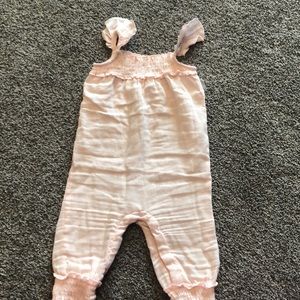 L’oved baby pink cotton romper with headband.